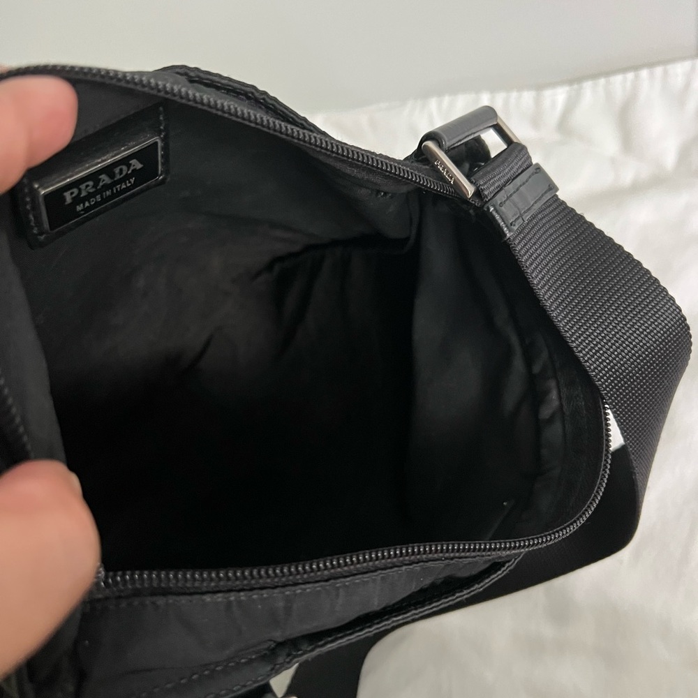 AUTHENTIC PRADA Messenger Small Tessuto 98pr46 Black Nylon Cross Body Bag - Picture 6 of 7